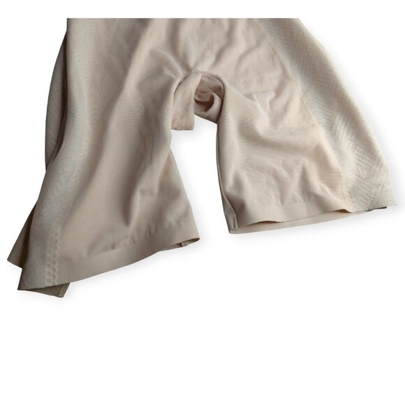 Assets Red Hot Label by Spanx Beige Shapewear Open Bust Bodysuit Size Medium - Picture 4 of 13